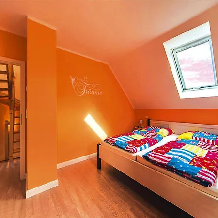 Semi-detached Hyggelig, בית נופש